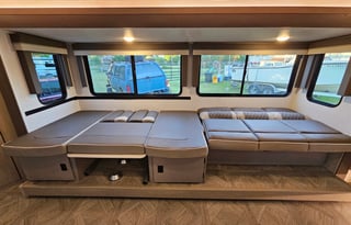 2024 Wildwood X-Lite 273QBXL