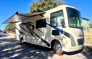 Get Out of Town 2022 Thor Windsport 34J