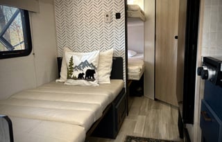 *NEW* Easy Family Camping – 2024 Avenger 25BH