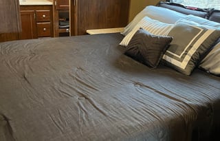 “Bruno” Big Coachmen & Bunkhouse sleeps 9!