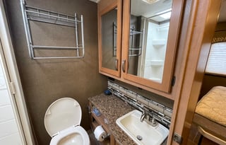 2016 Thor Motor Coach Four Winds 29G. "Let's Go!"