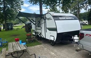 BRAND NEW 2025 Eddie Bauer 17BH-L - Sleeps 5