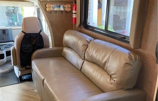"Dingo" Coachmen RV Freelander 27QB