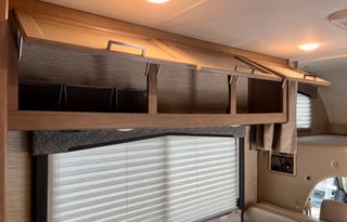 2022 Thor Motor Coach Magnitude GA22