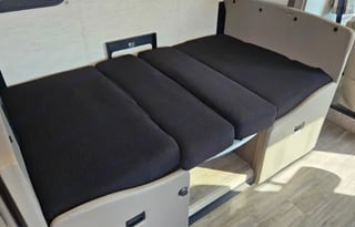 2024 Thor A.C.E. 32B - Style & Space for Family