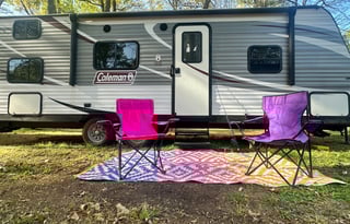 Modern Bunkhouse - Sleeps 8 - Delivery Available