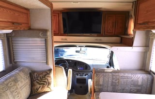 2002 Winnebago Minnie