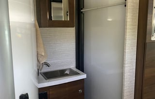 2022 Mercedes Winnebago Navion 24J