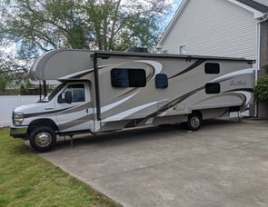 Thor Motor Coach Four Winds 31E Bunkhouse