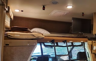 2016 Coachmen RV Freelander 32BH Ford 450