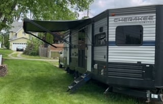 2019 Forest River Cherokee 274VFK Sleeps 6!