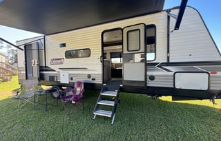 Beautiful getaway camper!!