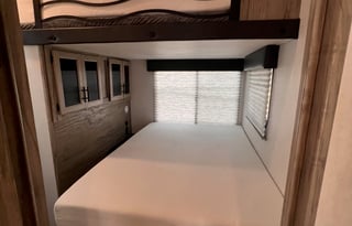 2022 Forrest River Cherokee Arctic Wolf 3770 Suite