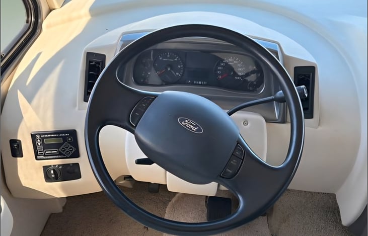 Automatic levelers make setup a breeze, and cruise control is a huge help on the highway.