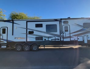 Keystone RV Fuzion 430