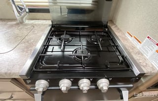 2020 Thor Motor Coach Chateau (24FT Easy Drive!)