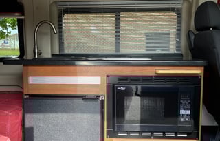 Newly Serviced! LUXURY Winnebago Camper Sleeps 2