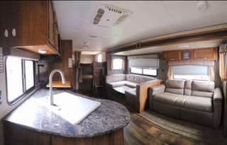 Full furnished 32’ Springdale , pet Friendly