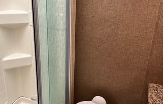 2015 Thor Freedom Elite 28’ Motorhome, Low Mileage