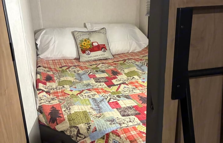 Double bed of bottom bunk