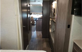 2020 Winnebago Minnie Winnie 31H