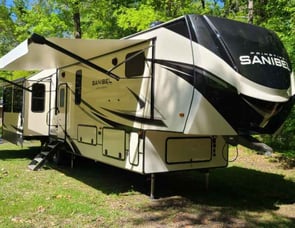 Prime Time RV Sanibel 3902WB
