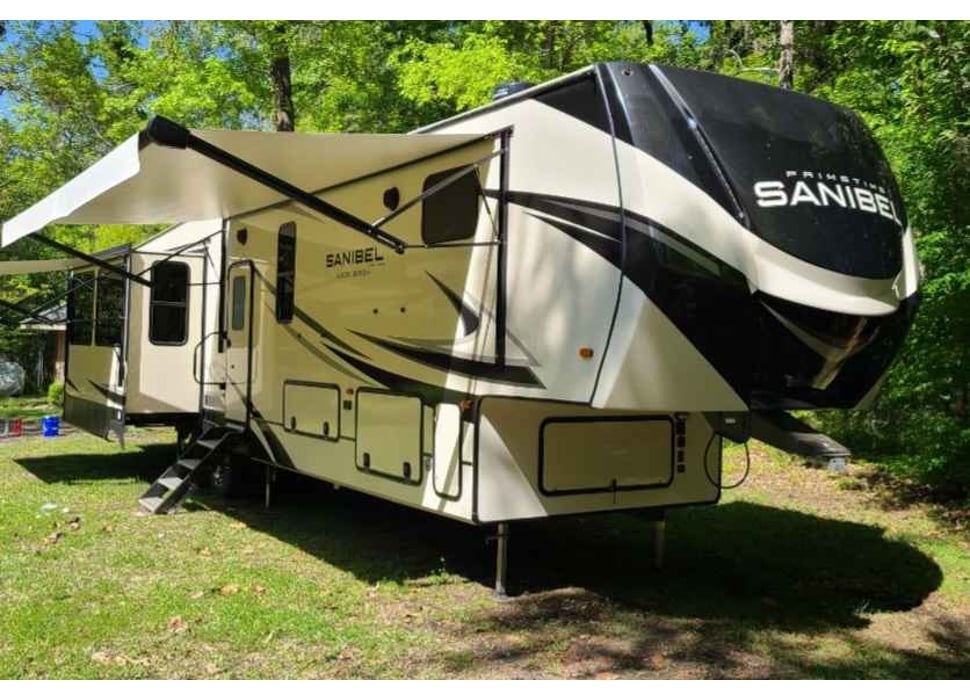 Fifth Wheel rentals in Pleasant Hill