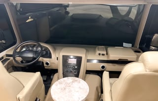 Enzo: New, Kid friendly, 2 full bath, washer/dryer