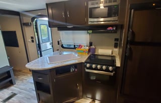 Awesome Family Getaway w/ Outdoor Shower