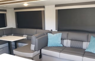 Bunkhouse & Lounge, Fully-Loaded & Turn-key Ready!