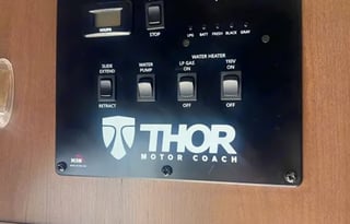2025 Thor Freedom Elite - Home-like amenities!