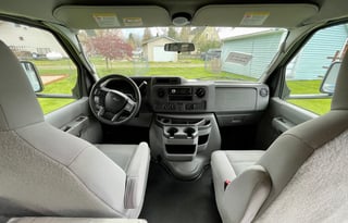 Modern RV – Pet Friendly, Easy, & Road-Trip Ready!