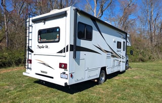 Winnebago Spirit | Cozy Class C RV with 3 slides