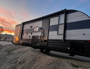 Forest River RV Cherokee Grey Wolf 23DBH