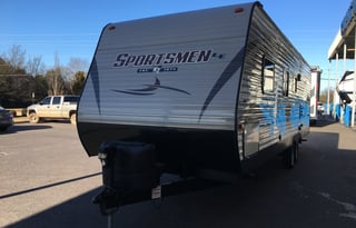 Eric and Geneda's Kid Approved Camper Rental
