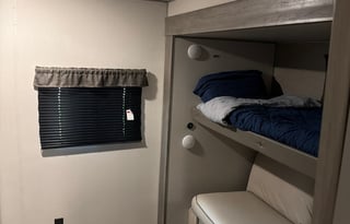 2024 Couchman - Perfect for Your Next Adventure!