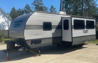 Jared & Steph's Family-Friendly Camper