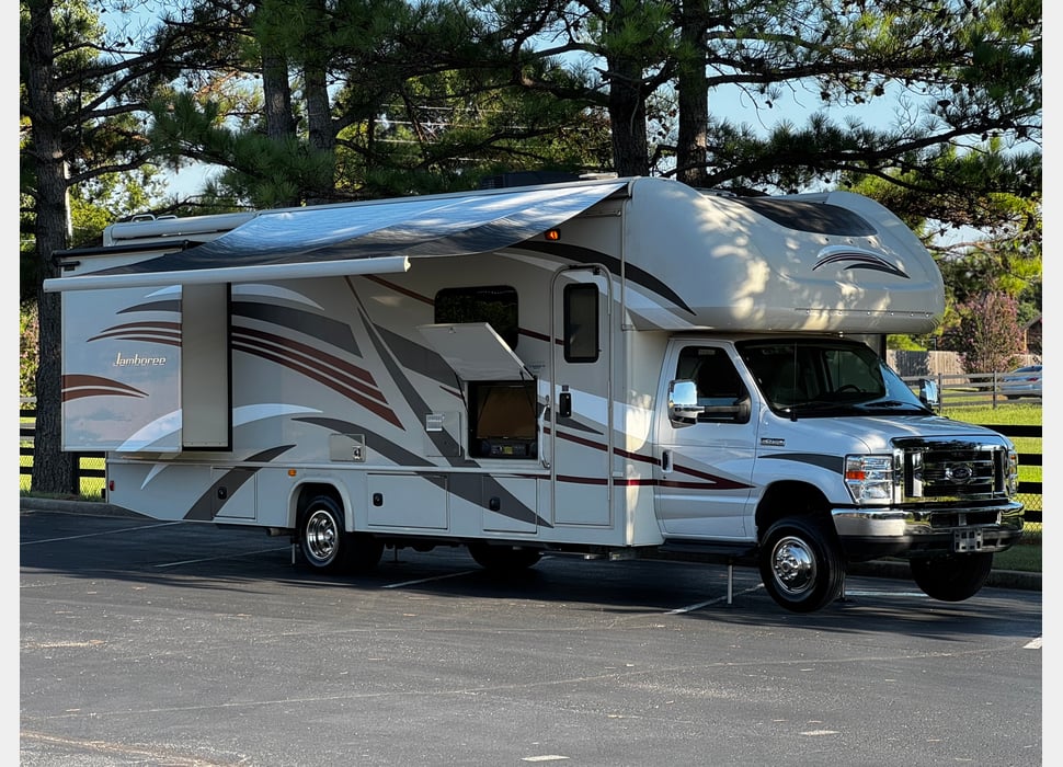 Class C Motor Home rentals in Owasso