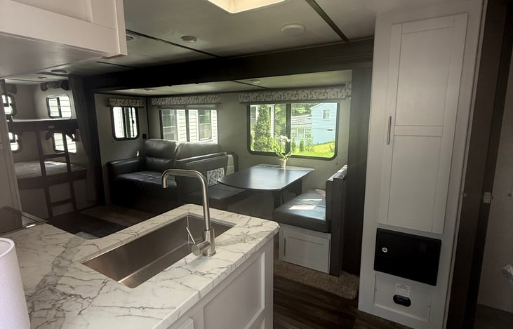 A view at the entrance. Welcome aboard!