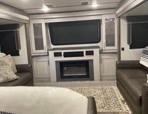 Keystone RV Montana High Country 377FL