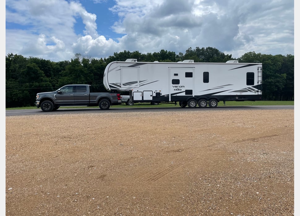 Fifth Wheel rentals in Germantown