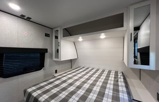 2025 BRAND NEW! Jayco Jay Flight SLX 321BDS