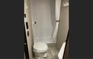 (Unit 35) Avenger with bunkbeds & outside kitchen