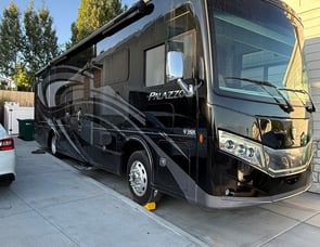Thor Motor Coach Palazzo 33.5