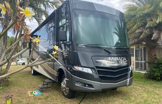 Large Marge Mirada the Luxury land yacht