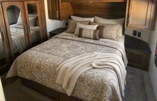 2019 Keystone RV Cougar Half-Ton 32DBH