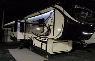 Kevin's Luxury Moon Buggy
