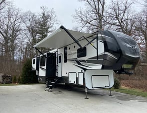 Keystone RV Avalanche 375RD