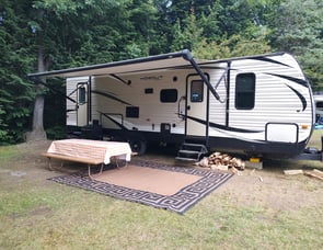 Keystone RV Hideout 28BHSWE