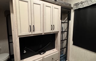 An RV With Two Full Bathrooms?  Yes Please!